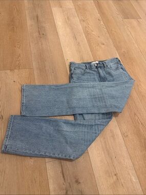 Women’s Pac Sun Straight Light Blue Jeans - Classic Straight Leg 30x32
